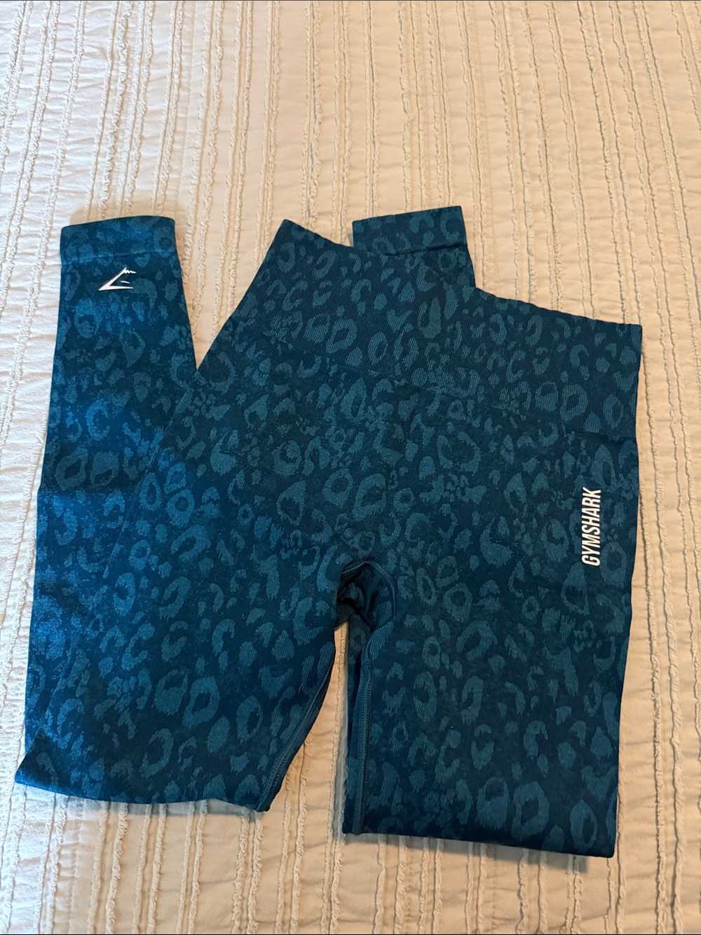 NWOT Gymshark Teal Leopard Print Leggings